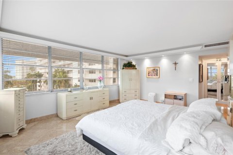 Condo in Fort Lauderdale, Florida, 3 bedrooms  № 2171975 - photo 20