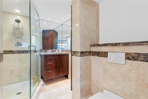 Condo in Fort Lauderdale, Florida, 3 bedrooms  № 2171975 - photo 30