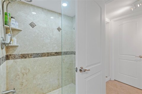 Condo in Fort Lauderdale, Florida, 3 bedrooms  № 2171975 - photo 29