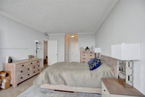 Copropriété à louer à Sunny Isles Beach, Floride: 2 chambres, 113.34 m2 № 2323885 - photo 19