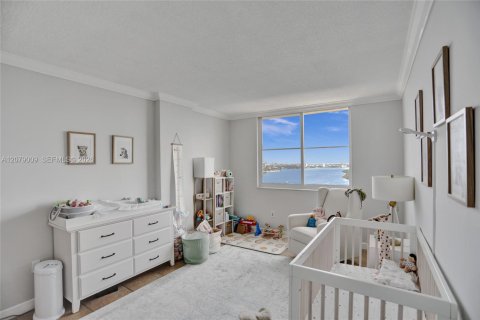 Copropriété à louer à Sunny Isles Beach, Floride: 2 chambres, 113.34 m2 № 2323885 - photo 21