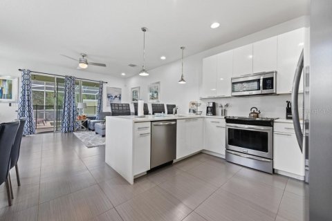 Adosado en alquiler en Clermont, Florida, 3 dormitorios, 140.47 m2 № 1829617 - foto 3