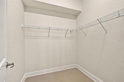 House in Winter Haven, Florida 4 bedrooms, 154.68 sq.m. № 2425328 - photo 23
