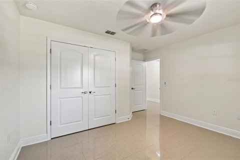 House in Winter Haven, Florida 4 bedrooms, 154.68 sq.m. № 2425328 - photo 26