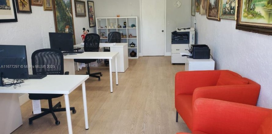 Immobilier commercial à Homestead, Floride № 1990396