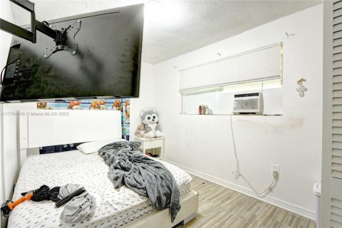 Propiedad comercial en venta en Miami, Florida, 117.06 m2 № 1580067 - foto 4