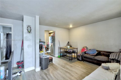 Propiedad comercial en venta en Miami, Florida, 117.06 m2 № 1580067 - foto 3