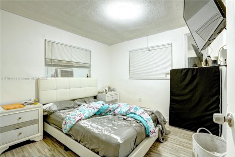 Propiedad comercial en venta en Miami, Florida, 117.06 m2 № 1580067 - foto 5