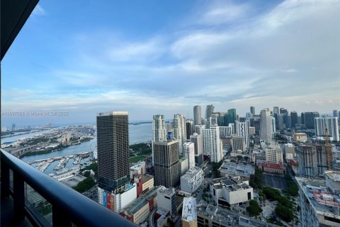 Condo in Miami, Florida, 1 bedroom  № 1953544 - photo 5