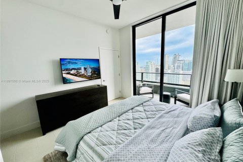 Condo in Miami, Florida, 1 bedroom  № 1953544 - photo 3
