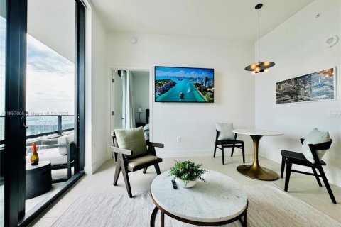 Condo in Miami, Florida, 1 bedroom  № 1953544 - photo 15