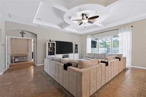 House in CONNERTON

 in Land O' Lakes, Florida 4 bedrooms, 313.82 sq.m. № 2351777 - photo 18