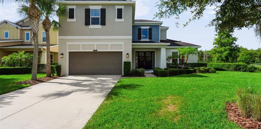 House in CONNERTON

 in Land O' Lakes, Florida 4 bedrooms, 313.82 sq.m. № 2351777