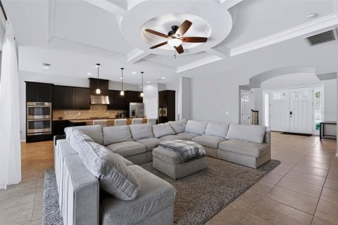 House in CONNERTON

 in Land O' Lakes, Florida 4 bedrooms, 313.82 sq.m. № 2351777 - photo 11