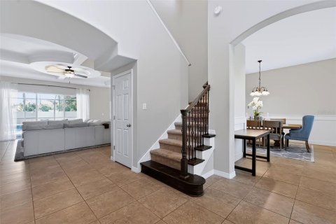 House in CONNERTON

 in Land O' Lakes, Florida 4 bedrooms, 313.82 sq.m. № 2351777 - photo 9