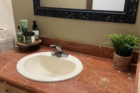 Снять в аренду кондоминиум в Майами, Флорида 1 спальня, 72.74м2, № 1957705 - фото 15