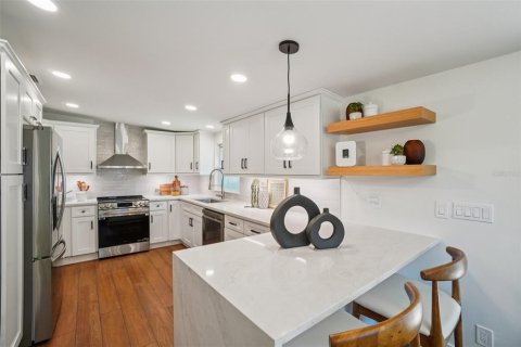 House in Tampa, Florida 3 bedrooms, 129.69 sq.m. № 2200007 - photo 16