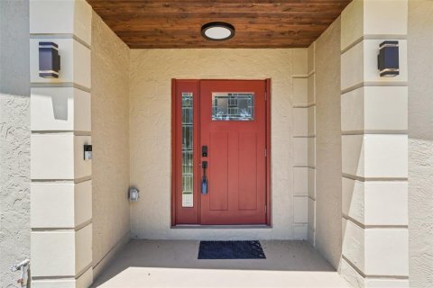 House in Tampa, Florida 3 bedrooms, 129.69 sq.m. № 2200007 - photo 4