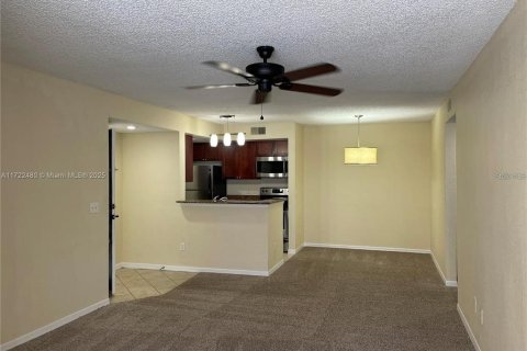 Condo in Orlando, Florida, 1 bedroom  № 1733865 - photo 4