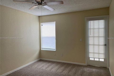 Condo in Orlando, Florida, 1 bedroom  № 1733865 - photo 12