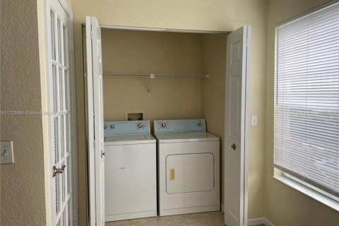 Condo in Orlando, Florida, 1 bedroom  № 1733865 - photo 7