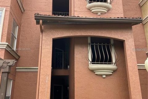 Condo in Orlando, Florida, 1 bedroom  № 1733865 - photo 2