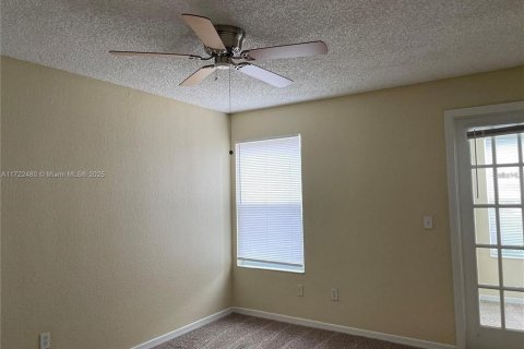 Condo in Orlando, Florida, 1 bedroom  № 1733865 - photo 11