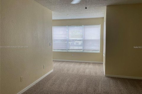 Condo in Orlando, Florida, 1 bedroom  № 1733865 - photo 5