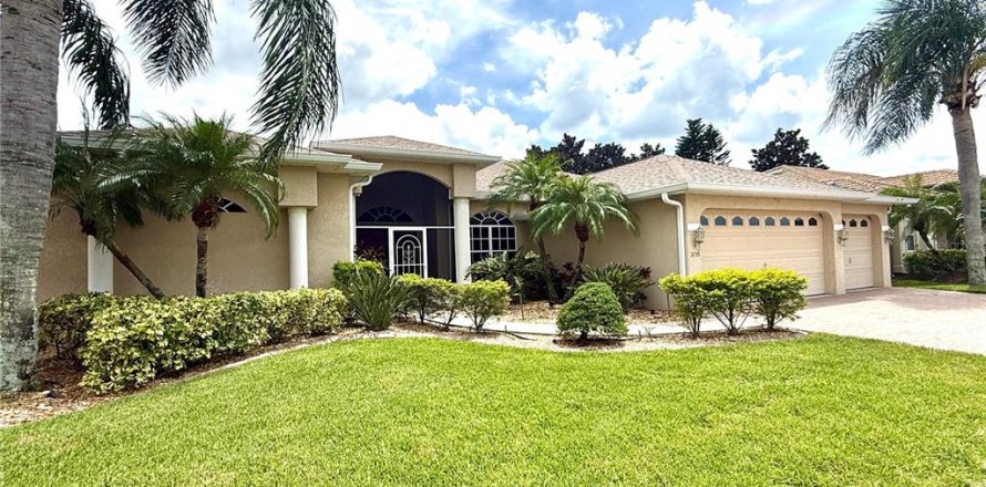 Villa ou maison à Ruskin, Floride 4 chambres, 230.68 m2 № 2334089