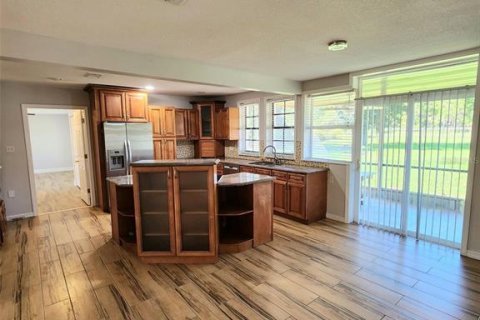 Villa ou maison à louer à Kissimmee, Floride: 4 chambres, 260.13 m2 № 2431753 - photo 4