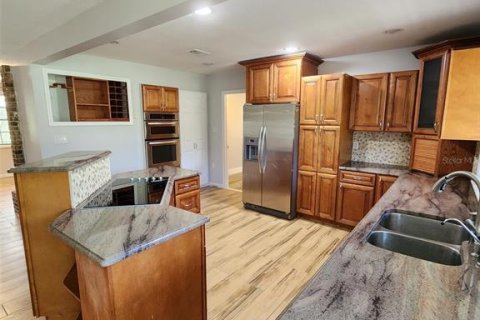Villa ou maison à louer à Kissimmee, Floride: 4 chambres, 260.13 m2 № 2431753 - photo 5