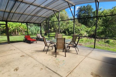 Villa ou maison à louer à Kissimmee, Floride: 4 chambres, 260.13 m2 № 2431753 - photo 17