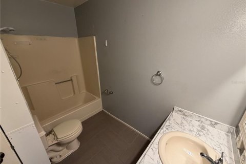 Condo in Orlando, Florida, 2 bedrooms  № 2283394 - photo 13