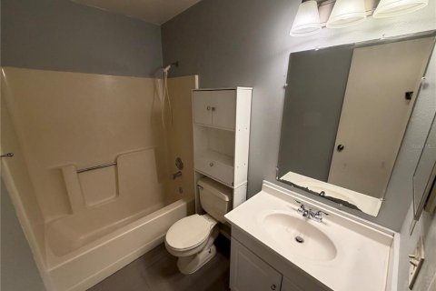 Condo in Orlando, Florida, 2 bedrooms  № 2283394 - photo 11