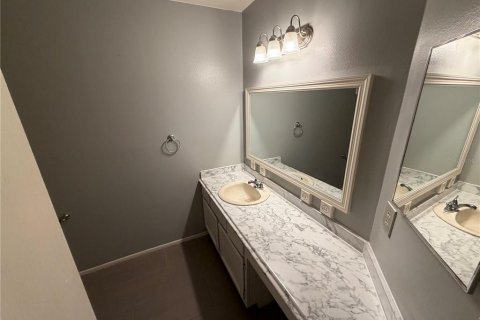 Condo in Orlando, Florida, 2 bedrooms  № 2283394 - photo 14