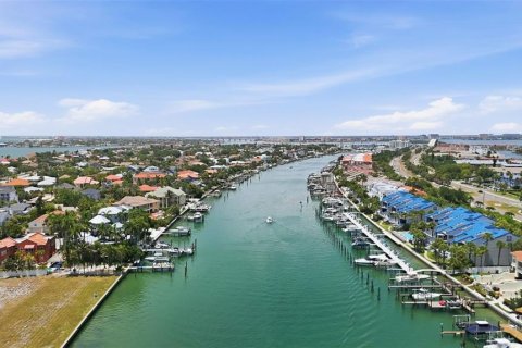 Copropriété à vendre à Tierra Verde, Floride: 3 chambres, 207.17 m2 № 2196478 - photo 2