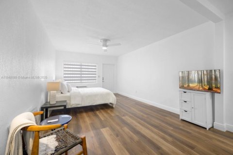 Copropriété à louer à Miami Beach, Floride: 38.09 m2 № 1849330 - photo 10