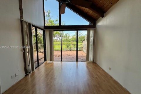 Villa ou maison à louer à Plantation, Floride: 2 chambres, 95.69 m2 № 1974021 - photo 11