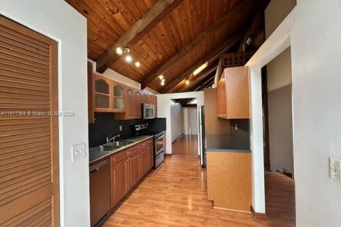 Villa ou maison à louer à Plantation, Floride: 2 chambres, 95.69 m2 № 1974021 - photo 3