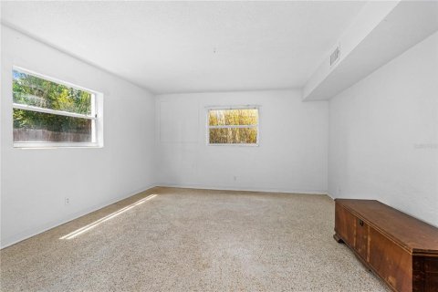 Villa ou maison à vendre à New Smyrna Beach, Floride: 4 chambres, 112.88 m2 № 1734368 - photo 25