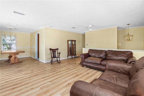 Villa ou maison à vendre à New Smyrna Beach, Floride: 4 chambres, 112.88 m2 № 1734368 - photo 9