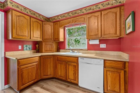 Villa ou maison à vendre à New Smyrna Beach, Floride: 4 chambres, 112.88 m2 № 1734368 - photo 13