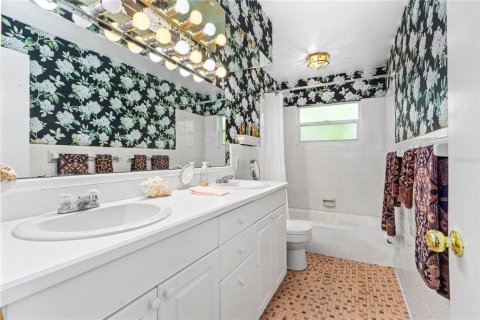 Villa ou maison à vendre à New Smyrna Beach, Floride: 4 chambres, 112.88 m2 № 1734368 - photo 29