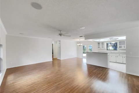 House in Lakeland, Florida 3 bedrooms, 137.77 sq.m. № 1899373 - photo 12