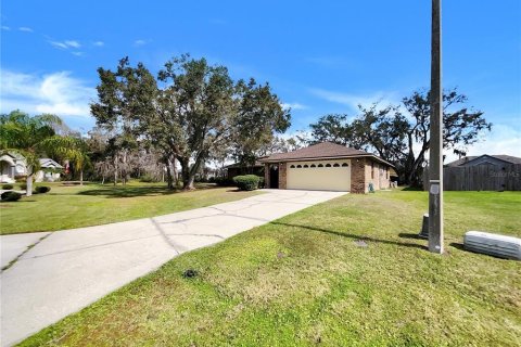 House in Lakeland, Florida 3 bedrooms, 137.77 sq.m. № 1899373 - photo 10
