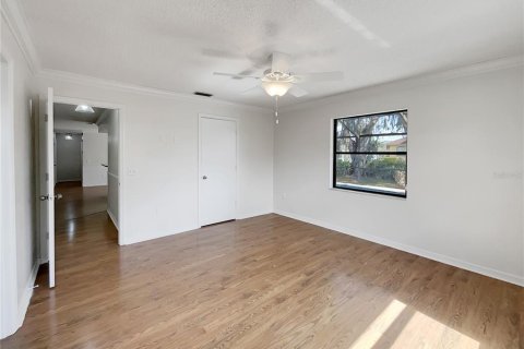 House in Lakeland, Florida 3 bedrooms, 137.77 sq.m. № 1899373 - photo 15