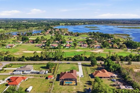 House in Clermont, Florida 6 bedrooms, 361.85 sq.m. № 2104623 - photo 3