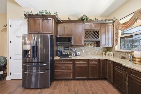 House in Clermont, Florida 6 bedrooms, 361.85 sq.m. № 2104623 - photo 30