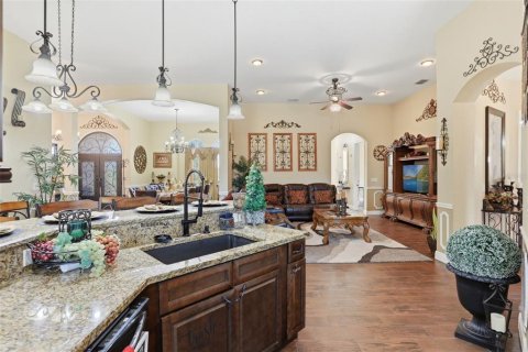House in Clermont, Florida 6 bedrooms, 361.85 sq.m. № 2104623 - photo 29