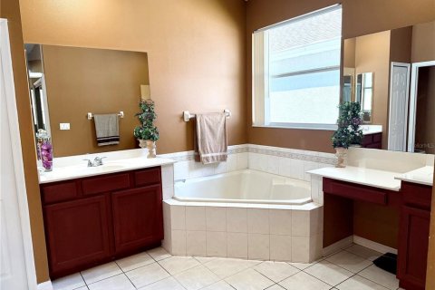 Villa ou maison à vendre à Orlando, Floride: 4 chambres, 266.72 m2 № 2400437 - photo 21